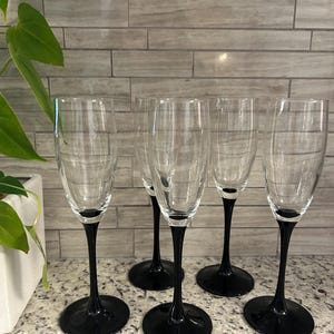 Vintage 80s French Black Stem Luminarc Champagne Flute Glasses France, Retro Barware Set of 5, Toasting Glasses,