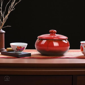Elegant Ceramic Ashtray with Lid – Stylish, Fly-Proof and Perfect for Keeping Your Space Clean | Ideal for Smokers & Collectors