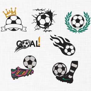 Op de afbeelding: Een verzameling illustraties met voetbalthema. Bevat een voetbal met een kroon, een bal die door een oppervlak breekt, een bal in een lauwerkrans, een bal met het woord "GOAL", een bal met vlammen, een voetbalschoen en een bal met een voet.