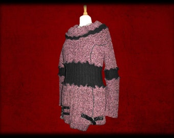 Damen Upcycling Pullover Upcycling Tunika Kleid Größe medium Unikat tragbare Kunst Patchwork lässig rosa und schwarz