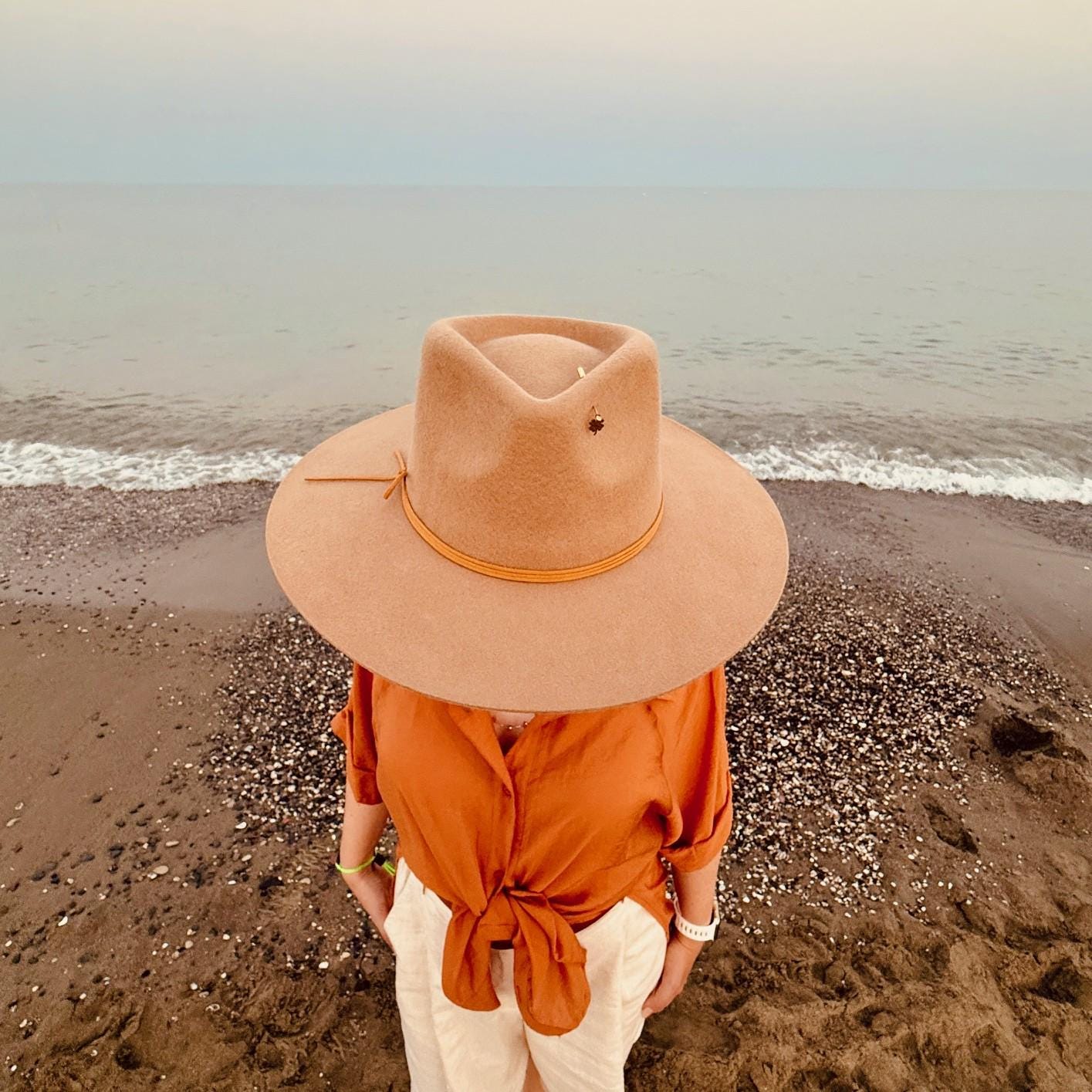 Camel wool wide brim fedora hat Luca Wool Hat in Camel – Serafina main image 4