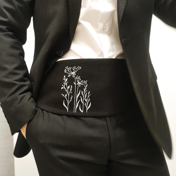 Black Linen Cummerbund Hand Painted Minimalist Botanical Design – Tuxedo Waistband, Black Tie Belt, Men's Formal Accessory, Unique Gift for