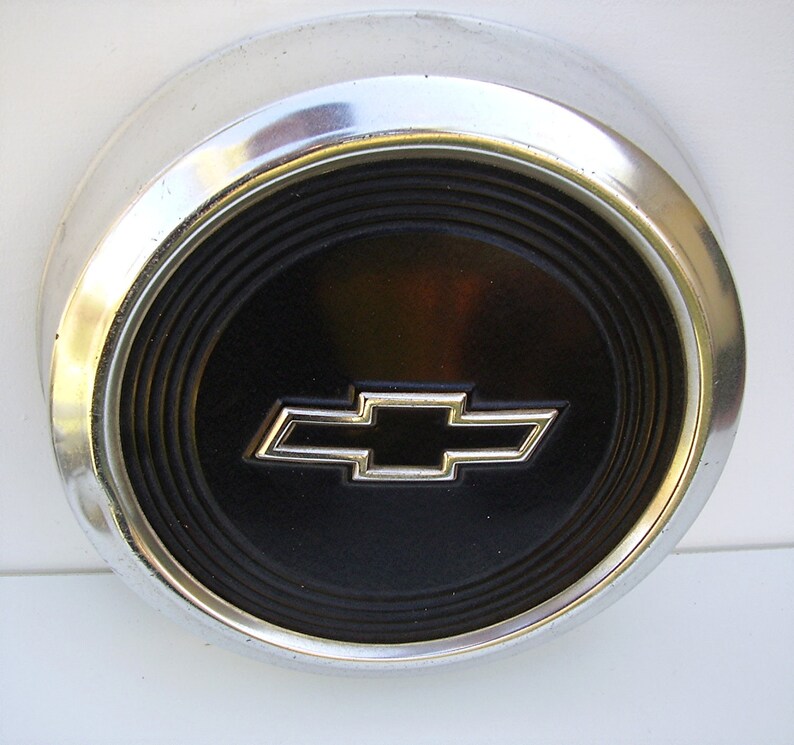 Vintage Hubcaps Chevrolet Cars Collectibles Chevy bow tie | Etsy