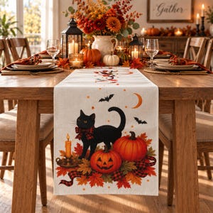 Halloween svart katt bordslöpare, Jack-o'-Lantern och fladdermusdesign, läskig höstbordsdekoration, rustik matplats, 13/16 tum bred