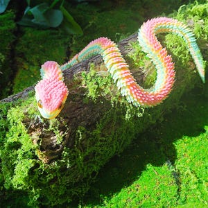 Articulated 3D Printed Flexible Snake Fidget Toy, Dazzling Iridescent PLA Posable Desk Decor, Fidget ADHD Snake Toys, Toy Animal, Flexi Toys image 2