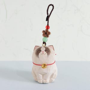 Handmade Wooden Carving Cat Keychains, Wooden Cat Ornaments, Creative And Cute Car Charm, Car Hanger, Hand Craft wood art, Ragdoll Cat,