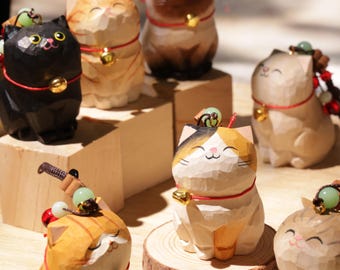 Chaveiros de gato esculpidos em madeira feitos à mão, enfeites de gato de madeira, pingentes de carro criativos e fofos, arte em madeira feita à mão, gatos sorridentes