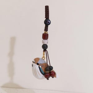 Handmade Wooden Carving Small Bird Keychain, Schoolbag Pendant, Creative And Cute Car Key Decoration, Birthday Gift