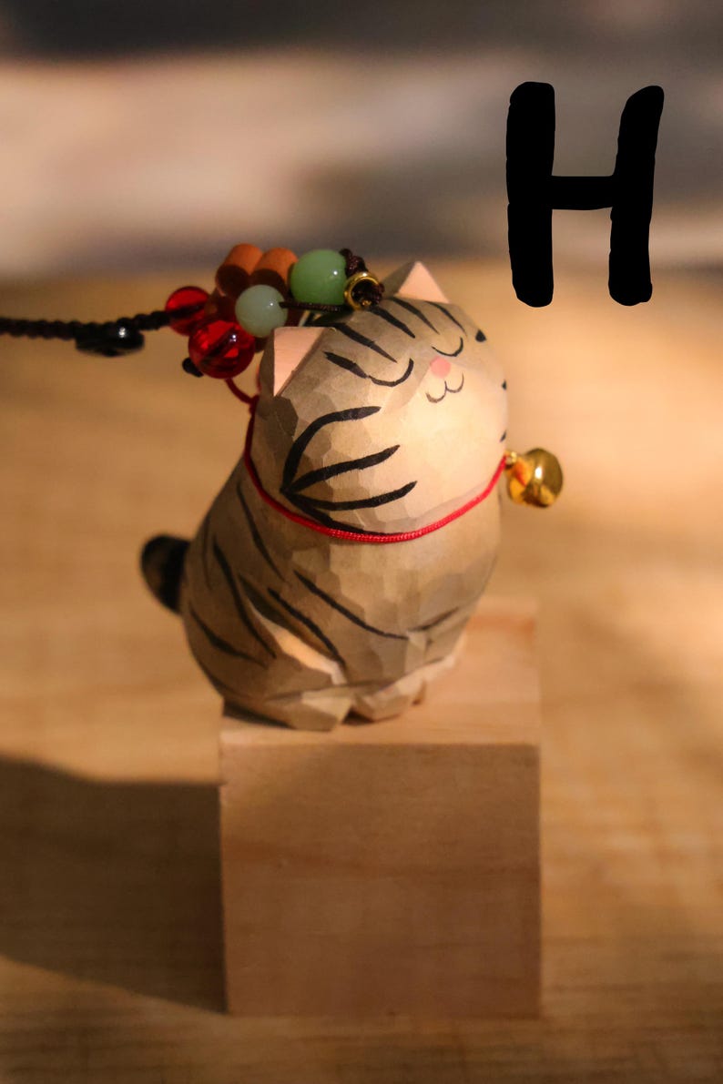Handmade Wooden Carving Cat Keychains, Wooden Cat Ornaments, Creative And Cute Car Charm, Hand Craft wood art, Smiling Cats H-Black Tabby Cat