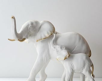 Modern Elephant Family Sculpture Set : 1 Pair Resin Elephant Statues for Home Decor