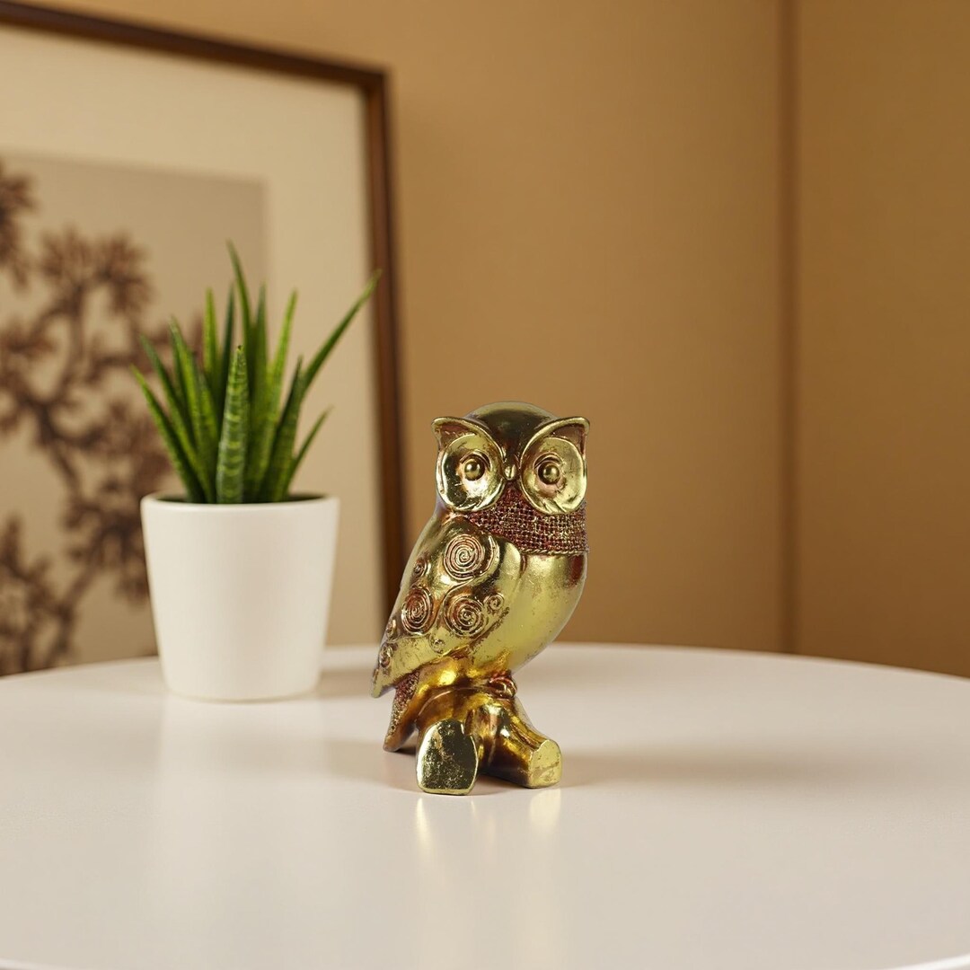 黄金のフクロウの彫刻：装飾樹脂製置物 - Etsy 日本
