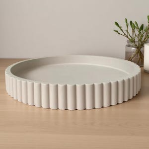 Räfflat soffbord i harts: Minimalistisk modern inredning, 28 cm
