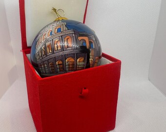 ローマコロッセオ - ローマ、イタリア：本物のガラスを使用した