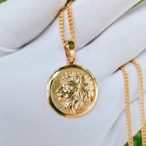Personalized 14K Gold Lion Pendant Necklace: Courage & Strength