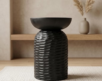 Mesa auxiliar Kaya Drum / Mesita de noche negra / Pedestal de madera maciza de mango / Elemento decorativo moderno escandinavo / Decoración minimalista bohemia de Trewwoo
