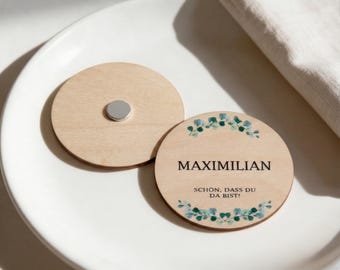 Platzkarten Hochzeit Holz Ø6cm personalisiert – Eukalyptus Kranz – Tischkarten Namen – Gastgeschenk Magnet