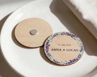 Platzkarten Holz Ø6cm personalisiert mit Magnet – Lavendelblüten – Tischkarten Namen – Erinnerung Hochzeit