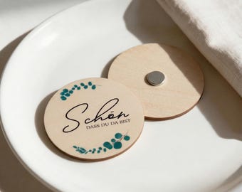 Platzkarten Hochzeit Holz Magnet Ø6cm personalisiert – Eukalyptus-Zweig – Namenskarten Tischdeko – Gastgeschenk