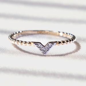 Gold Chevron Ring – 14K Solid Gold Beaded Band with CZ Stones, Dainty V Shape Stacking Ring, Minimalist Gold Jewelry