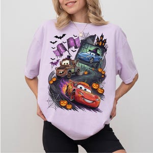 Lightning McQueen Halloween T-Shirt, Disney Cars Spooky Shirt, Mater Sally Haunted Tee, Pixar Halloween Vintage Bild 5