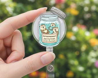 Akrylowy uchwyt na identyfikator: wysuwany uchwyt na identyfikator, ilustracja w kształcie słoika z wydrą, tekst o antydepresantach