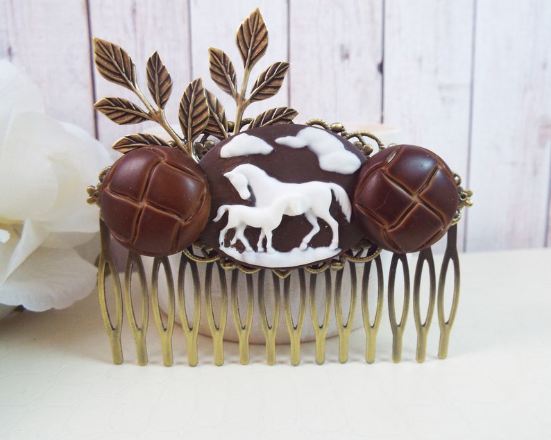 Modern Rustic by SPDJewelry 4H Ranch Rancher Farm Barn Wedding Gift Bridal Shower Equestrian Horse /& Saddle Cameo Bridal Comb