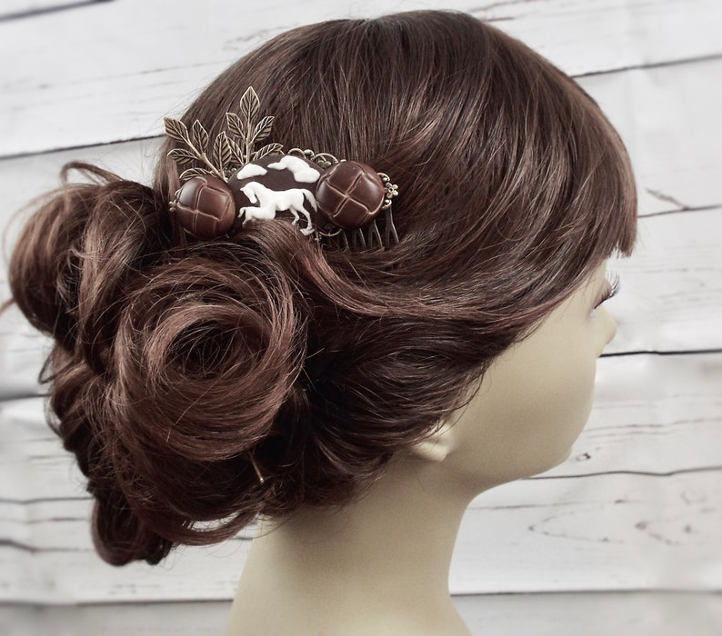 Modern Rustic by SPDJewelry 4H Ranch Rancher Farm Barn Wedding Gift Bridal Shower Equestrian Horse /& Saddle Cameo Bridal Comb