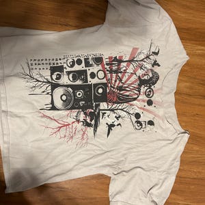 off the shoulder t-shirt