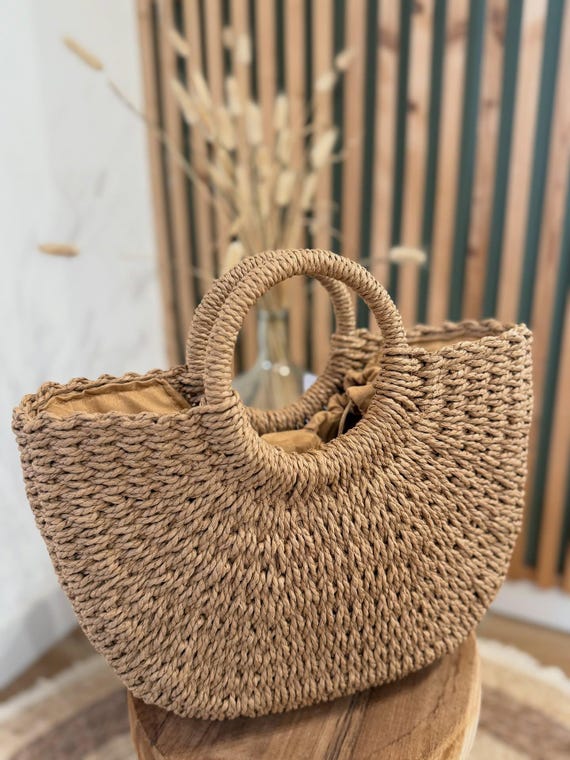 かごバッグ 籐 編みバッグ ハンドメイドの編まれた袋 編まれたトートの
