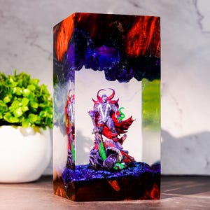 Epic S.p.a.w.n Resin Lamp, Handmade Fantasy Figurine Night Light, Unique Comic Book Character Art, Collectible Desk Decor Gift