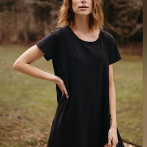Leallo Size M Black T-Shirt Dress