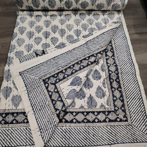 Blue Leaf Kantha Quilt - Handgemachte Baumwolle Tagesdecke, Wendedecke, King Queen Full Size Überwurf, Boho Quilt Indische Baumwollbettwäsche