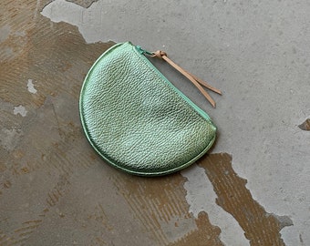 FLAT MOON purse - green shimmer leather