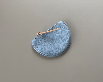 FLAT MOON purse - cornflower leather