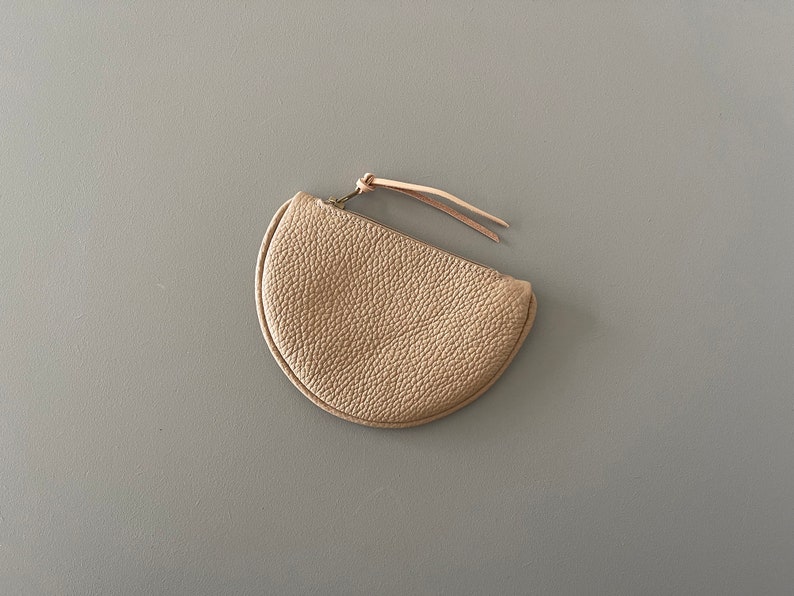 FLAT MOON purse biscuit leather image 2