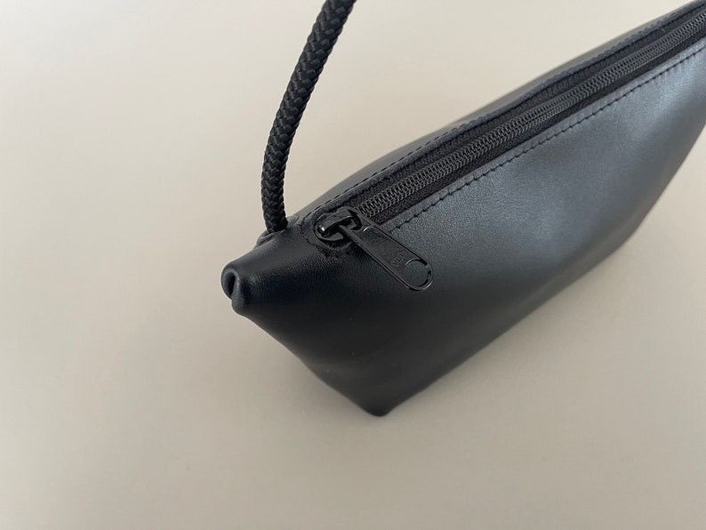 CORD pouch black leather image 4