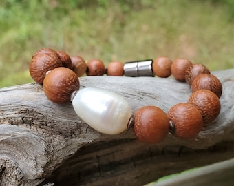 Wooden Boho Pearl Bracelet || Magnetic Clasp || Primitive Style || Natural Wood Beads || Neutral Bracelet || EZ-on Clasp || Copper Accents