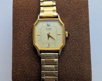 Pulsar Gold Women\'s Watch with White Face and Gem Accents Vtg Pulsar Ladies 16mm Watch Gold Tone Diamond & Ruby Bezel  main image 3