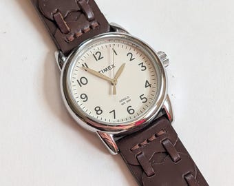 Vintage Women's Timex Silver Tone Watch Leather Band