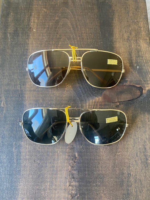 Vintage Sunglasses, Gold Metal Squared Lens Aviator Style With Double Brow Bar, Style D