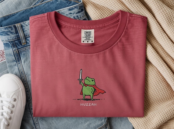 Embroidered Frog Knight T Shirt Huzzah Design Retro Aesthetic Tee Medieval Frog Embroidery Shirt Funny Graphic Top Gift For Frog Lovers