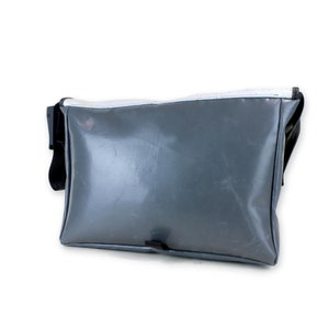 Vrachtwagen Tarp Messenger Bag Truck Tarp schoudertas Unieke waterdichte Messenger bag Geüpcyclede laptoptas, duurzaam cadeau, milieuvriendelijk afbeelding 2