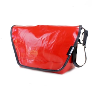 Grote Messenger Bag gemaakt van gerecyclede Truck Tarp, Man Bag, Satchel Style Bag, MacBook Bag