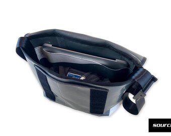 Tech Messenger Bag #3.09 – Dark Green | Digital Nomad Truck