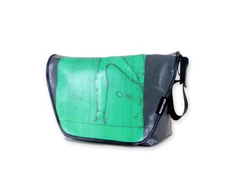 Vrachtwagen Tarp Messenger Bag | Truck Tarp schoudertas | Unieke waterdichte Messenger bag | Geüpcyclede laptoptas, duurzaam cadeau, milieuvriendelijk