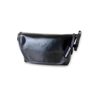 Handtasche aus recycelter LKW-Plane. 3-Wege-Gürteltasche / Crossbody / Handtasche. Vegane Crossbody-Messenger. Nachhaltige Hüfttasche.