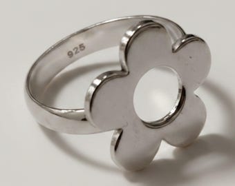 Sterling Silver Flower Ring Stamped 925 Nickel Free