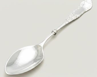 ハンドメイドのスターリングシルバースプーン：925シルバーの刻印入り
