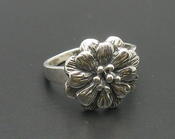 Anneau en argent gravé FLEURS - bijoux de créateur