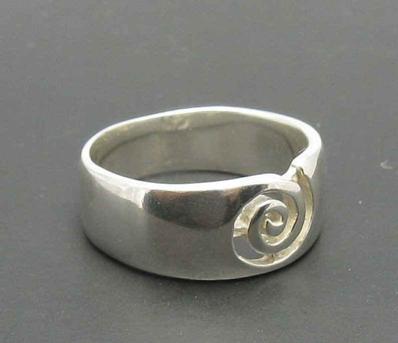 R000216 STERLING SILVER Band Ring Solid 925 Spiral image 2